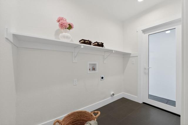 1150 Sevier Avenue, Menlo Park CA: https://media.crmls.org/mediaz/08455510-c951-40a5-9cc7-9b0886f99409.jpg