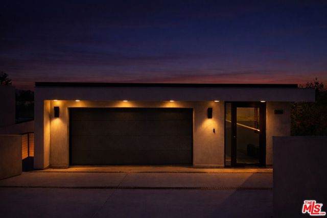 Photo of 5130 Medina Road, Woodland Hills, CA 91364