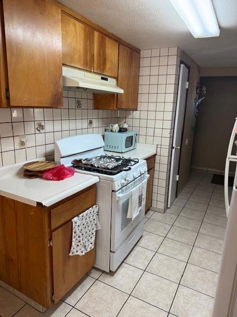 1102 Pinnacles Avenue, Greenfield CA: https://media.crmls.org/mediaz/08465951-ec43-414f-a763-b92f8285fbd0.jpg