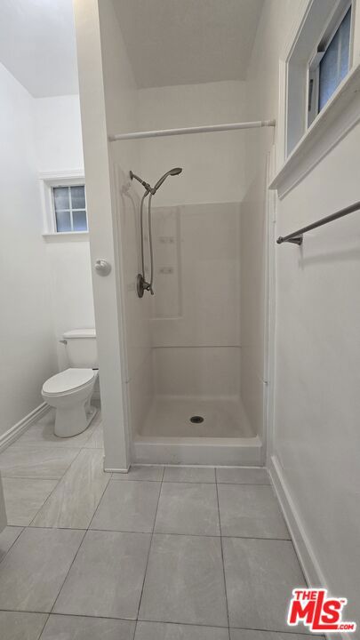 116 S Alexandria Avenue, Los Angeles CA: https://media.crmls.org/mediaz/08467093-04f0-46a7-8ab8-2bfb9d808810.jpg