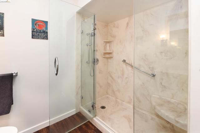 1910 Skycrest Dr, Walnut Creek CA: https://media.crmls.org/mediaz/08470ccb-33a7-46f8-a480-f1b34f1cc49c.jpg