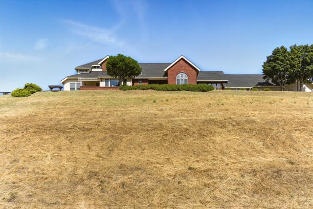2525 Bridle Path Drive, Gilroy CA: https://media.crmls.org/mediaz/08471b8e-7fcd-4048-a1bf-836f3b491b4e.jpg