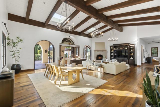 16636 El Zorro Vista, Rancho Santa Fe CA: https://media.crmls.org/mediaz/08473ada-2fe9-4971-a5af-d8efdb8d9e4c.jpg