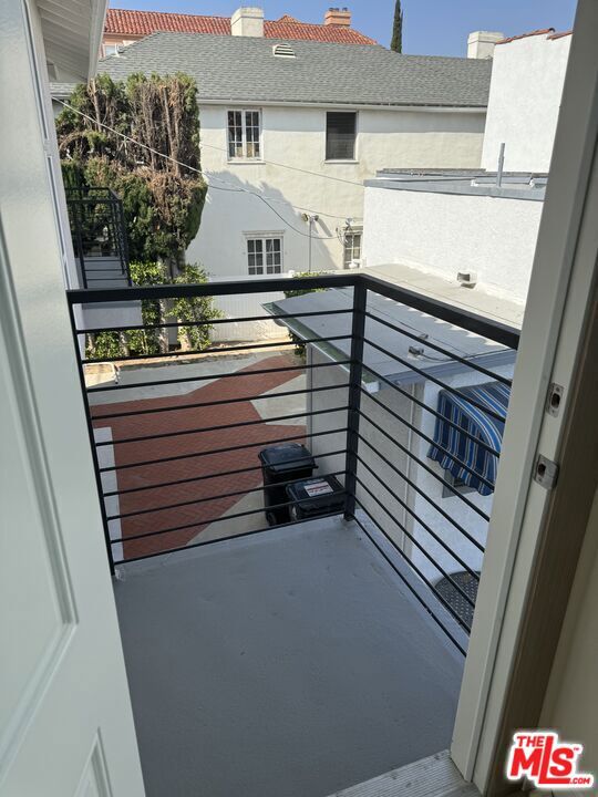 821 Lorraine Boulevard, Los Angeles CA: https://media.crmls.org/mediaz/084743b8-5a0d-47b3-8fde-d1b333b4b870.jpg