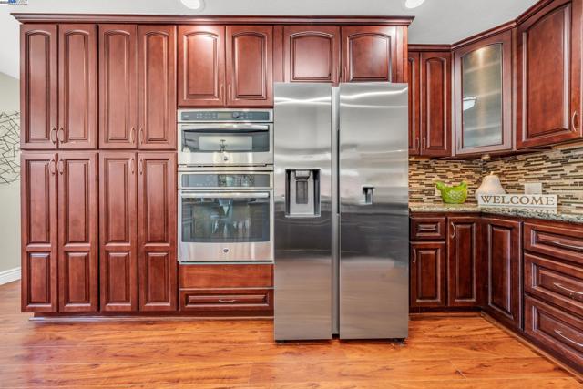 41917 Camino Santa Barbara, Fremont CA: https://media.crmls.org/mediaz/0847ce12-4f0b-48fd-b75e-44313e9a49eb.jpg