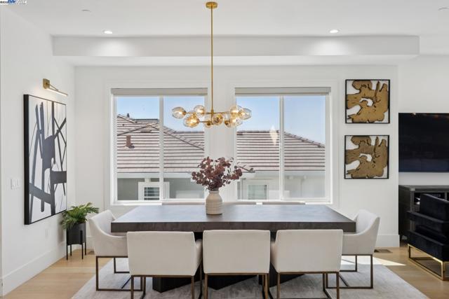 3606 Sarita St, Hayward CA: https://media.crmls.org/mediaz/0848373e-e14d-4722-b834-501f80e4f2a6.jpg