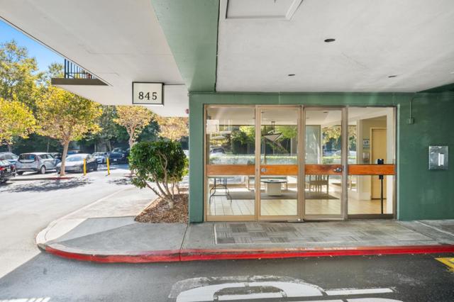 845 N Humboldt Street, San Mateo CA: https://media.crmls.org/mediaz/0848ddfa-4d15-48ea-85de-b10d78e39eb3.jpg