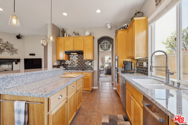 11051 Fiore Drive, Rancho Cordova CA: https://media.crmls.org/mediaz/08490e8d-057d-4595-ab2d-1de7a9190b60.jpg