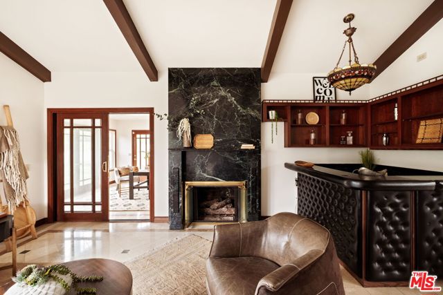 2617 Sleepy Hollow Place, Glendale CA: https://media.crmls.org/mediaz/08495b2c-772e-40fe-aa06-17a47fe057c4.jpg