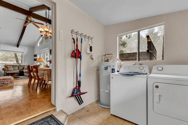 54640 Marian View Drive, Idyllwild CA: https://media.crmls.org/mediaz/0849643b-86d9-4fa4-a001-13d00b4703a2.jpg