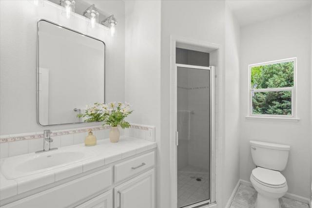 8710 Wild Iris Drive, Gilroy CA: https://media.crmls.org/mediaz/0849e8ce-780f-4122-8a2e-e9a6086b5ccd.jpg