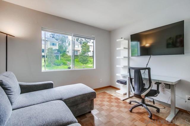 10565 Caminito Basswood, San Diego CA: https://media.crmls.org/mediaz/084a7335-ea43-4b1e-bfe8-aaff789d969e.jpg