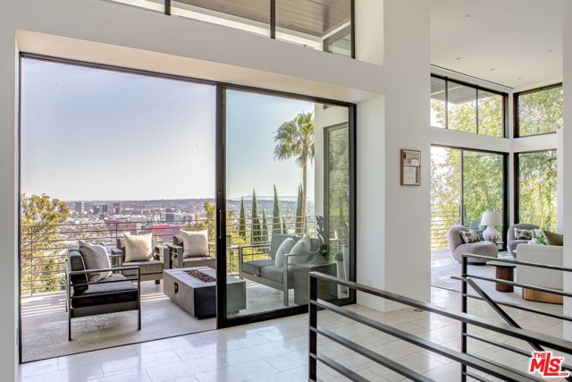 8932 St Ives Drive, Los Angeles CA: https://media.crmls.org/mediaz/084a916c-a1da-4f1d-a5c1-18eabfd85c0e.jpg