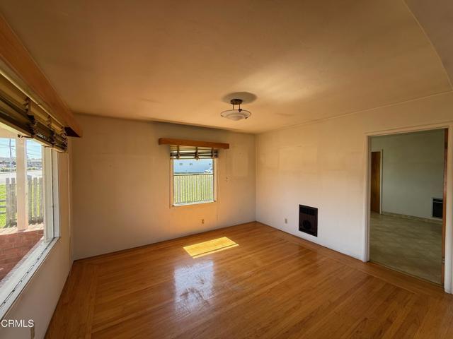 Detail Gallery Image 7 of 15 For 327 S Franklin St, Fort Bragg,  CA 95437 - 2 Beds | 1/1 Baths