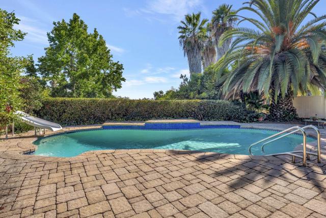 Detail Gallery Image 2 of 35 For 10743 Flambeau Pl, La Mesa,  CA 91941 - 4 Beds | 2 Baths