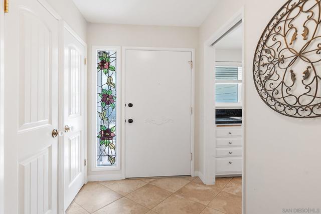 12091 Lomica Dr, San Diego CA: https://media.crmls.org/mediaz/084cc1f7-6a9c-4ebd-8e7f-41c1f6a089c1.jpg