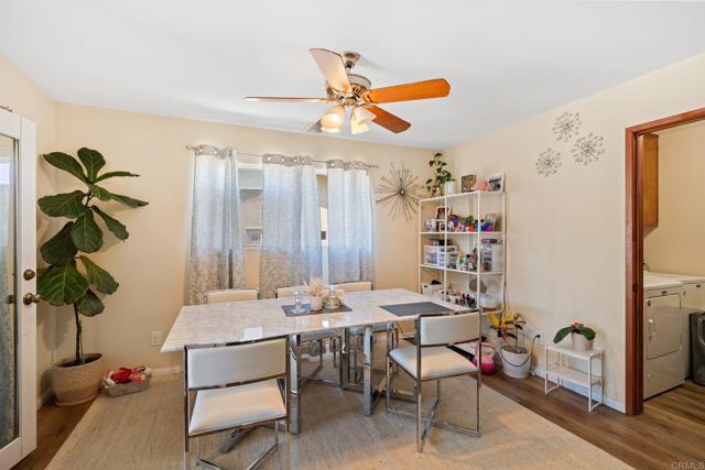 1565 Chestnut Avenue, Carlsbad CA: https://media.crmls.org/mediaz/084d2224-5ef4-4d1b-bddf-27a28cb77b50.jpg