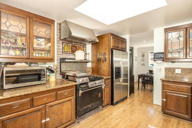 222 Hillcrest Road, San Carlos CA: https://media.crmls.org/mediaz/084dc34f-5661-4c0d-8c8f-1a4f3849f0ce.jpg