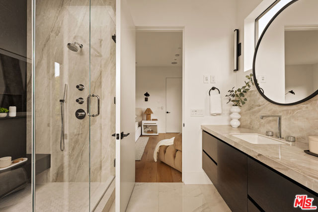 5988 W 76th Street, Los Angeles CA: https://media.crmls.org/mediaz/084e4107-44a4-4248-9a1e-7ffeab3865c4.jpg