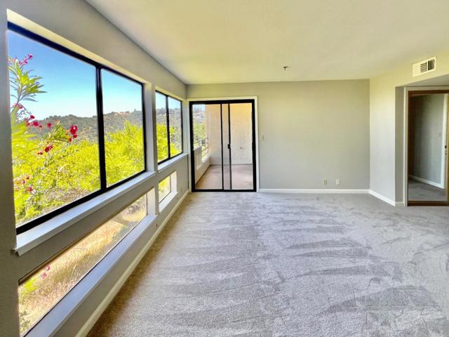 438 Portofino Drive, San Carlos CA: https://media.crmls.org/mediaz/08504dad-cfea-467d-849d-21e29d959643.jpg