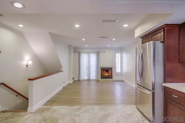 Image 18 of 34 For 9280 Towne Centre Dr  41