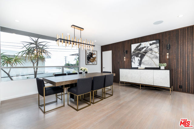9323 Flicker Way, Los Angeles CA: https://media.crmls.org/mediaz/085194c8-944f-455b-9532-61d9d5d78991.jpg