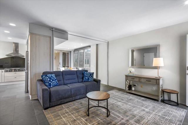 710 Verona Court, San Diego CA: https://media.crmls.org/mediaz/0851a646-8b45-466e-b45f-0465564a77b3.jpg