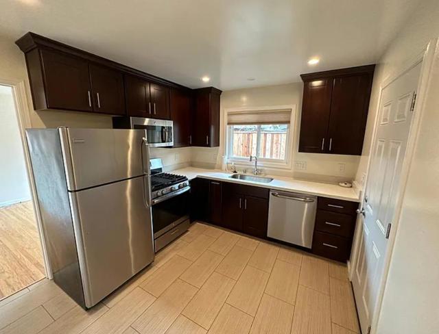 717 Ehrhorn Avenue, Mountain View CA: https://media.crmls.org/mediaz/08520a7e-93c9-4958-a44a-984735a8b00c.jpg