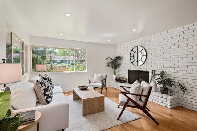 216 Montclair Road, Los Gatos CA: https://media.crmls.org/mediaz/0852431f-9b9e-49af-a2cc-a9c6d93ae24e.jpg