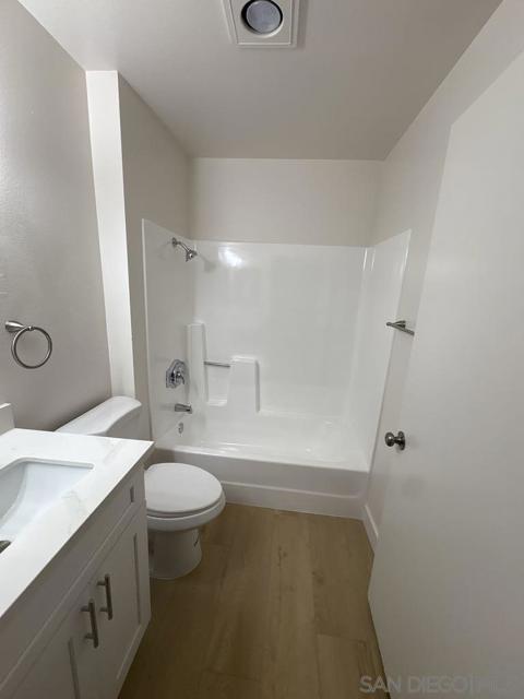 6650 AMHERST ST, San Diego CA: https://media.crmls.org/mediaz/085371b7-de46-4734-9f08-63e8c4c461d5.jpg