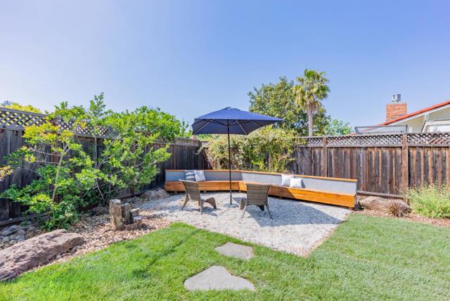 2083 Louise Lane, Los Altos CA: https://media.crmls.org/mediaz/0853e8c6-2696-4aa2-af4c-576d6f8d5c04.jpg