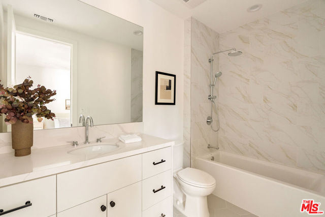 1615 N Coronado Street, Los Angeles CA: https://media.crmls.org/mediaz/08541542-0d14-4243-a623-d105fb885d30.jpg