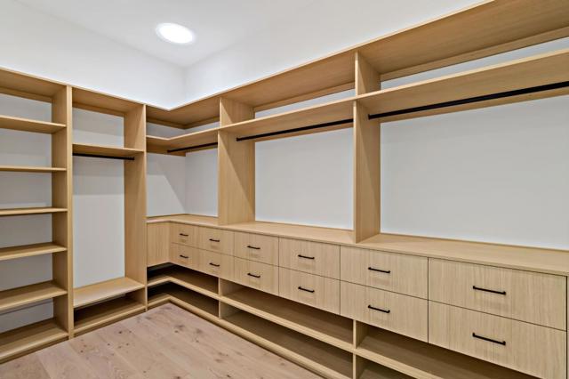 12536 Paseo Flores, Saratoga CA: https://media.crmls.org/mediaz/08542845-1ae1-4360-b477-558962a2f67a.jpg