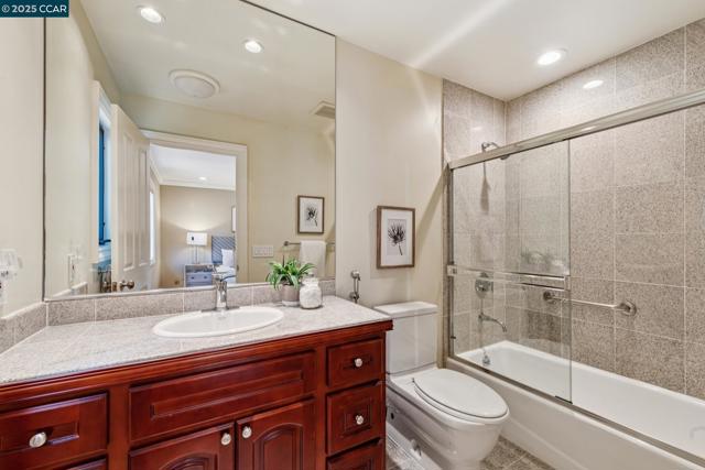 1149 Camino Vallecito, Lafayette CA: https://media.crmls.org/mediaz/085428c0-a927-4c96-8749-5d8a2c01e9de.jpg