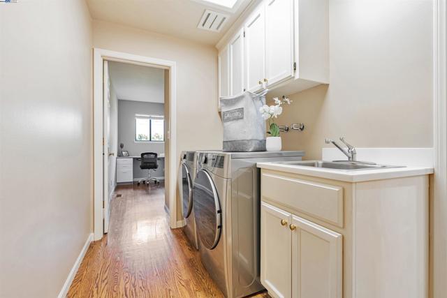 158 Golden Ridge Rd, Alamo CA: https://media.crmls.org/mediaz/08549b3d-1318-49e3-aaaa-12c3b0c50544.jpg