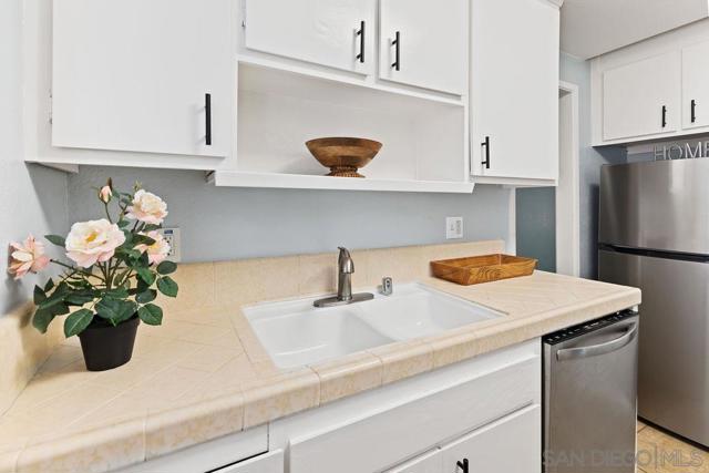 2157 Arnold Way, Alpine CA: https://media.crmls.org/mediaz/0854d1f2-2592-4a22-a177-e9b341fe135c.jpg