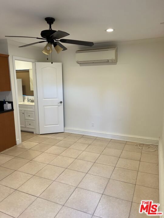 6208 Calvin Avenue photo 2