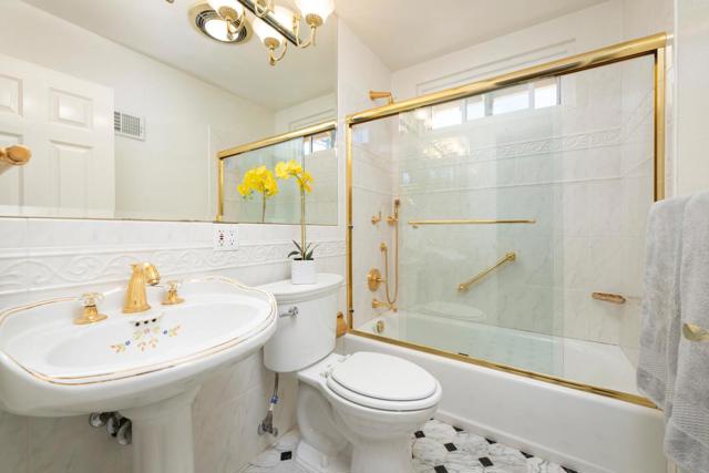 1149 Glenwood Drive, Millbrae CA: https://media.crmls.org/mediaz/0855130b-c381-4ba7-885e-5e27f6f5af5c.jpg