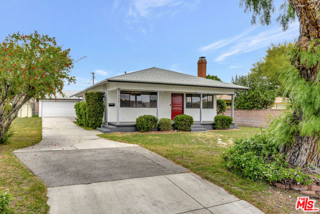 9855 Emperor Avenue, Arcadia CA: https://media.crmls.org/mediaz/0855380d-96bf-4f61-9bc8-022c27c45160.jpg