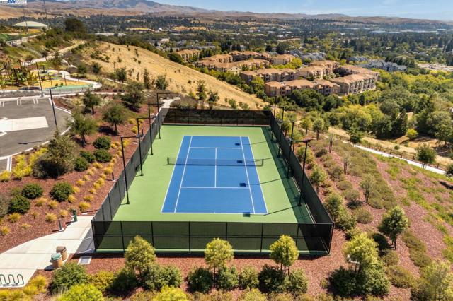 61109 Via Vicenza, San Ramon CA: https://media.crmls.org/mediaz/0855fff1-3682-49fd-8a6f-03d3eb7cca55.jpg