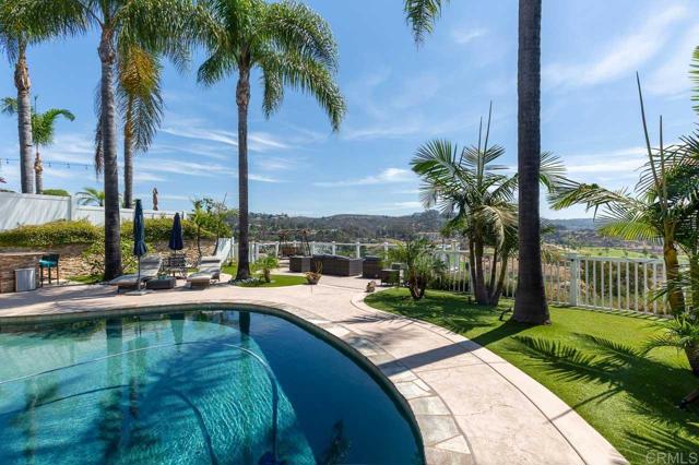10667 Viacha Dr, Tierrasanta CA: https://media.crmls.org/mediaz/0856c8a0-39e3-43b8-a6ab-51b1d9df6b1f.jpg