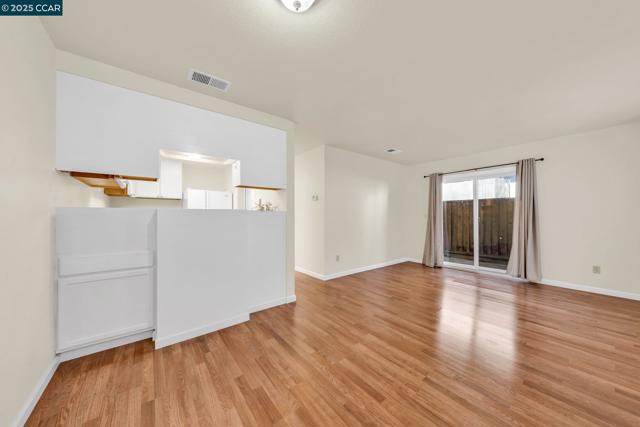 3641 Clayton Rd, Concord CA: https://media.crmls.org/mediaz/0856d043-3f45-40b6-9fb9-497917f17a32.jpg