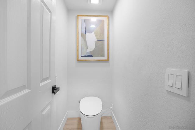 1120 Parkview Dr, Oceanside CA: https://media.crmls.org/mediaz/0856f147-76d0-425e-baf1-7f573b5a58fa.jpg