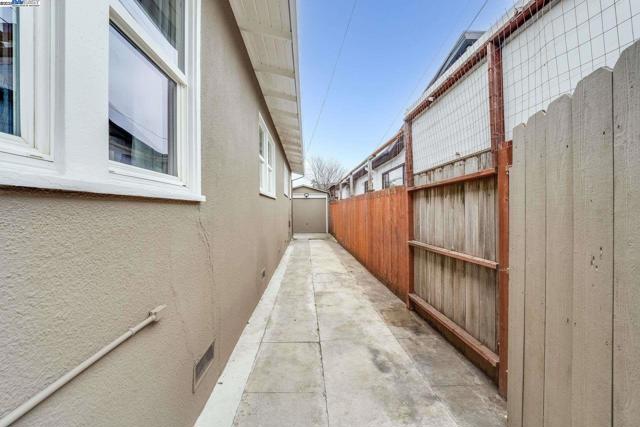 1510 Burbeck Ave, Richmond CA: https://media.crmls.org/mediaz/0857295d-734b-49f6-9a5b-062053b5a970.jpg
