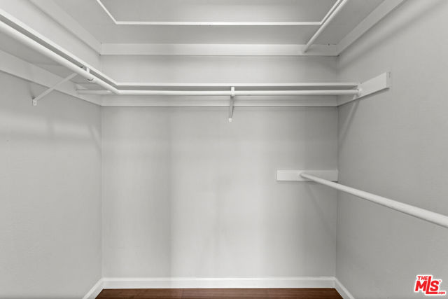 1342 HARVARD Street, Santa Monica CA: https://media.crmls.org/mediaz/08573dbf-0ae1-46c5-84c5-6d69517be956.jpg