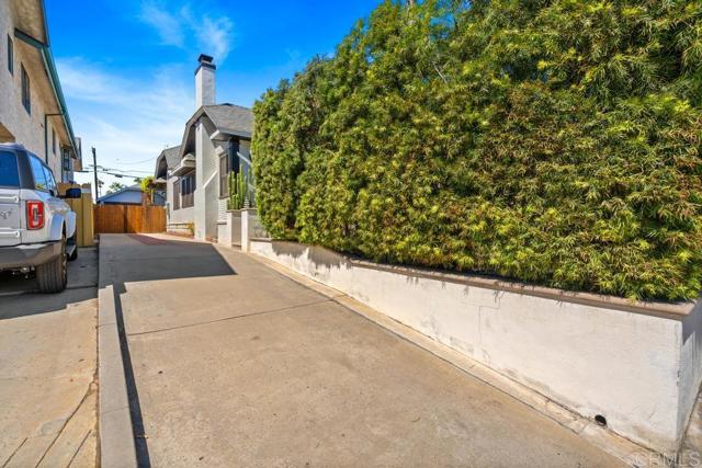 3760 Grim Avenue, San Diego CA: https://media.crmls.org/mediaz/085764d9-30af-4190-a6b0-bf771756aade.jpg