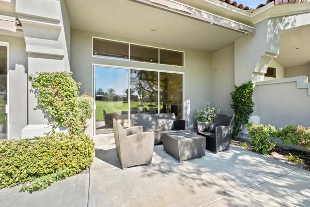 781 Box Canyon Trail, Palm Desert CA: https://media.crmls.org/mediaz/0857b130-cec2-463d-b65b-409ebd413d92.jpg