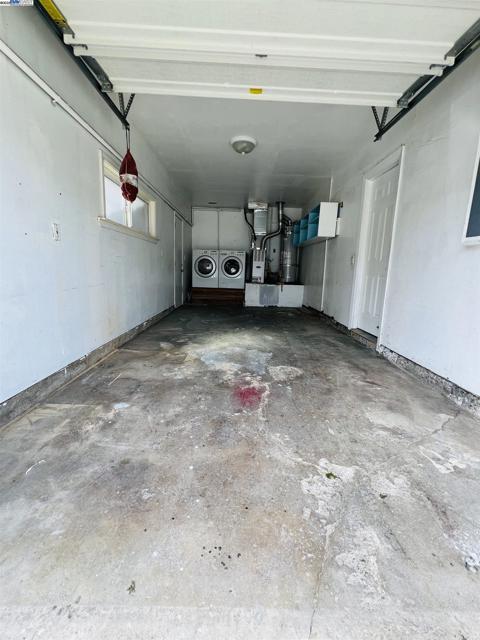 6223 Dairy Ave, Newark CA: https://media.crmls.org/mediaz/08587aa4-f4c0-4b73-a586-d53e9550e797.jpg
