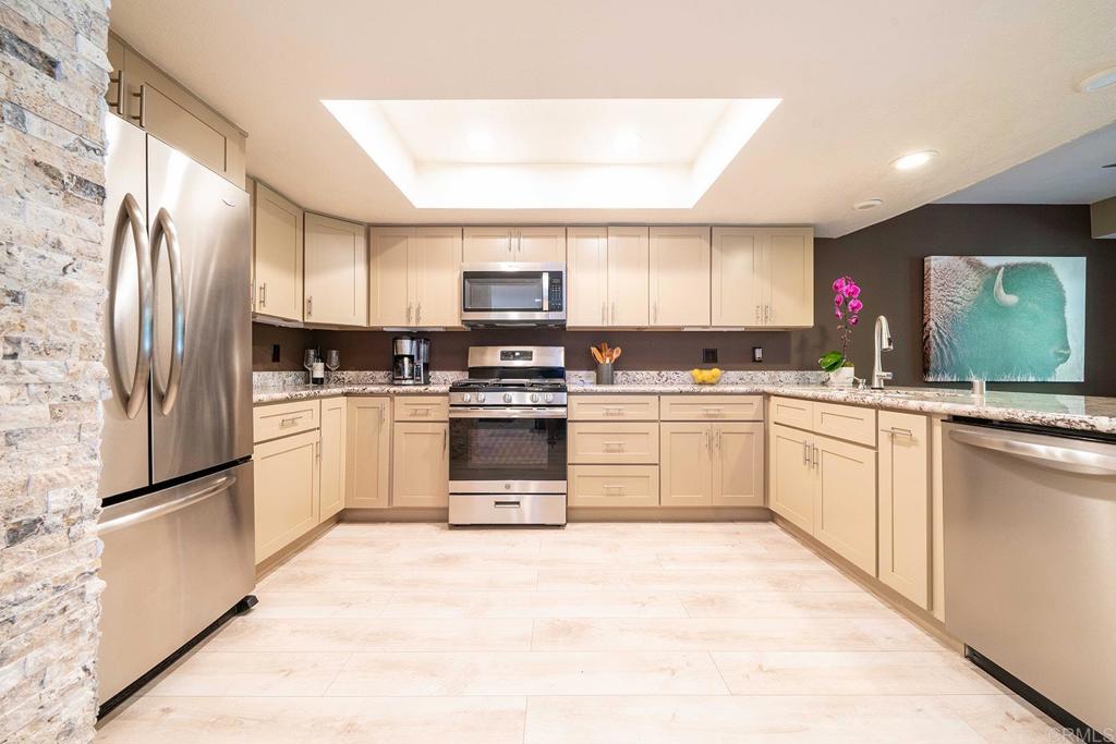 4016 Layang Layang Circle - photo 15