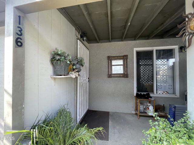 136 S Roosevelt Avenue, Oxnard CA: https://media.crmls.org/mediaz/0858ff45-a984-4fdd-9f61-4d434fd3a944.jpg